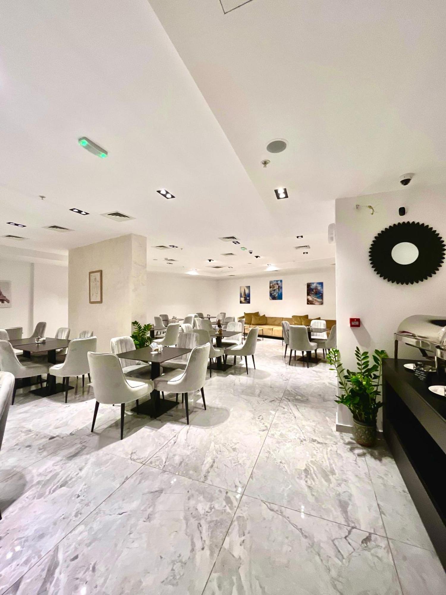 Green Stone Apartments Hotel 라파일로비치 외부 사진
