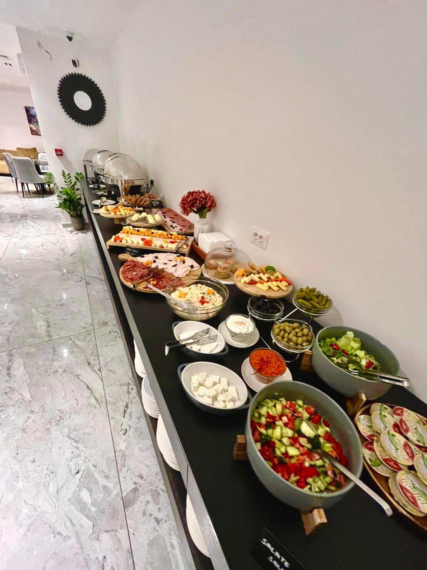 Green Stone Apartments Hotel 라파일로비치 외부 사진