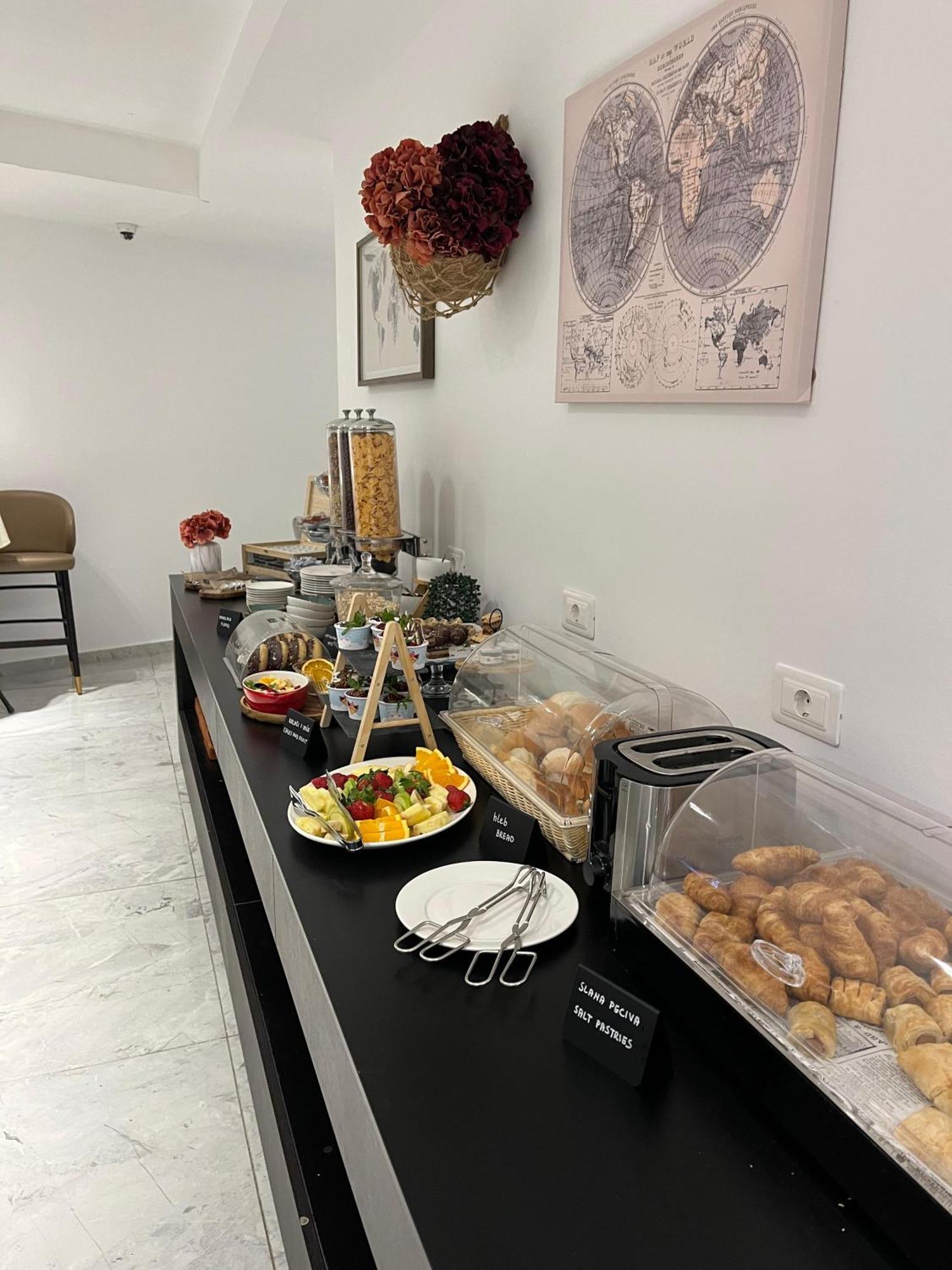 Green Stone Apartments Hotel 라파일로비치 외부 사진