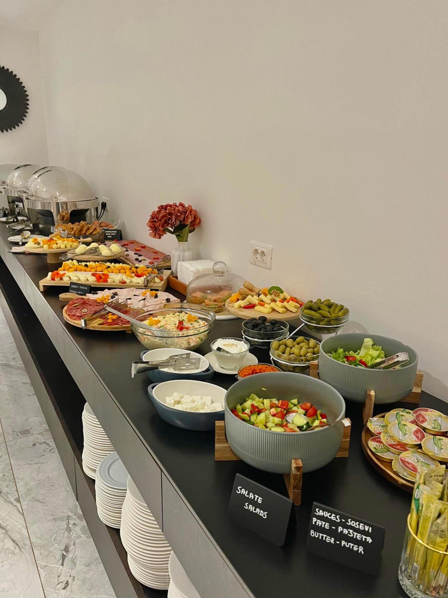 Green Stone Apartments Hotel 라파일로비치 외부 사진