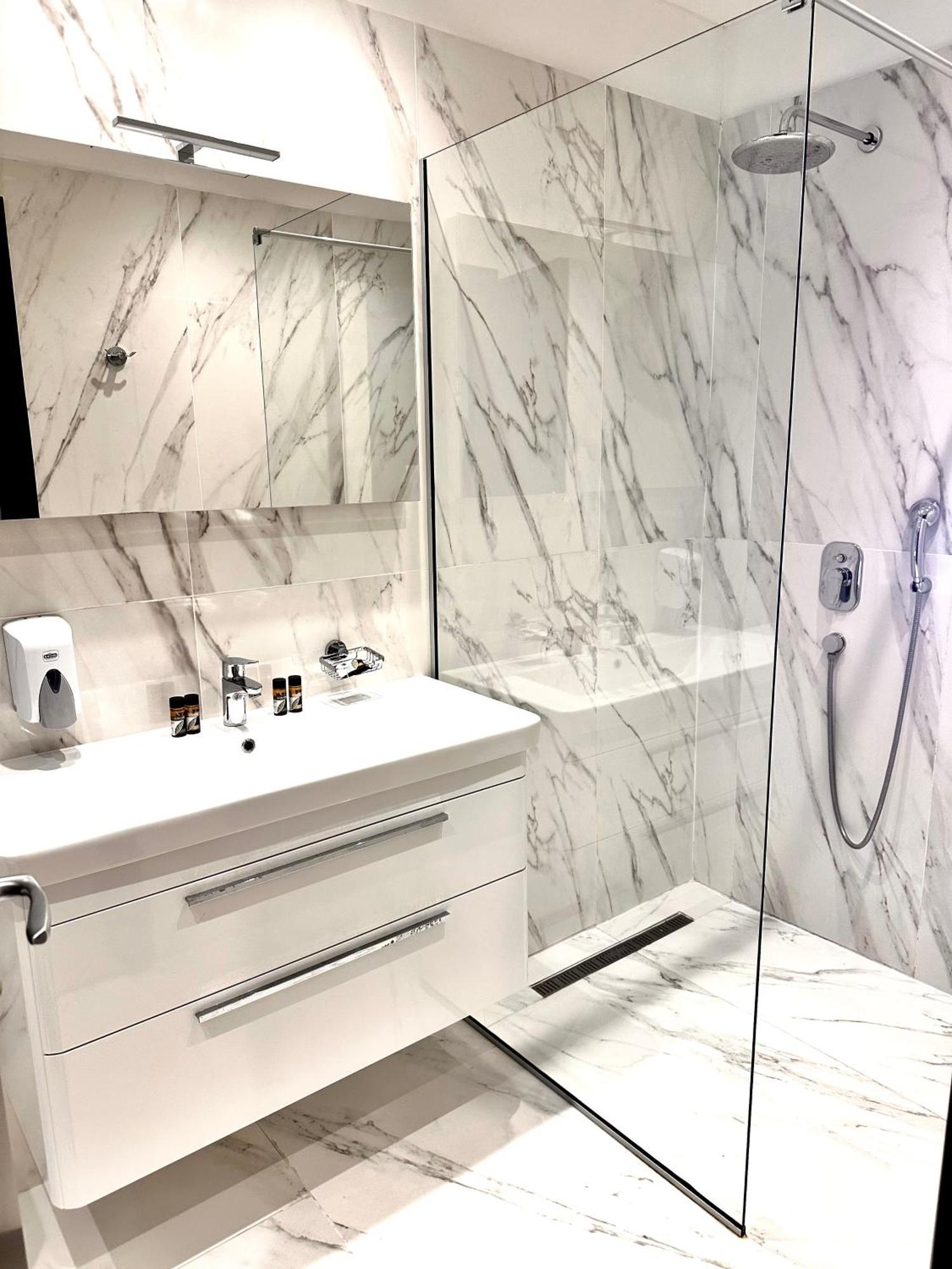 Green Stone Apartments Hotel 라파일로비치 외부 사진